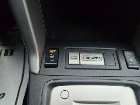 Used 2018 Subaru Forester 2.5i Premium w/ All-Weather Package image 18