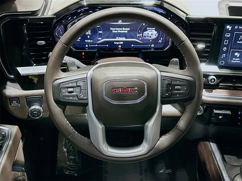 Used 2024 GMC Sierra 1500 SLT image 11