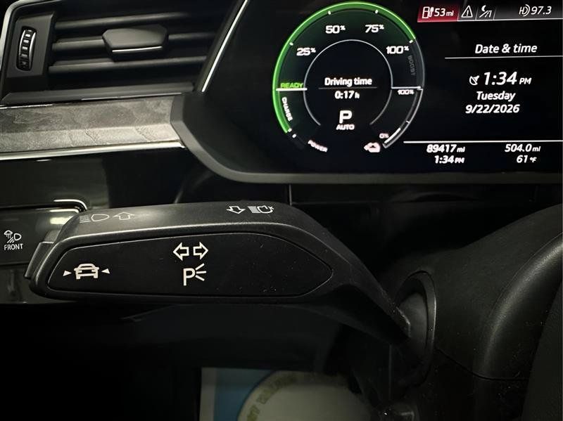 Used 2019 Audi e-tron Prestige w/ Prestige Package AWD/4WD image 18
