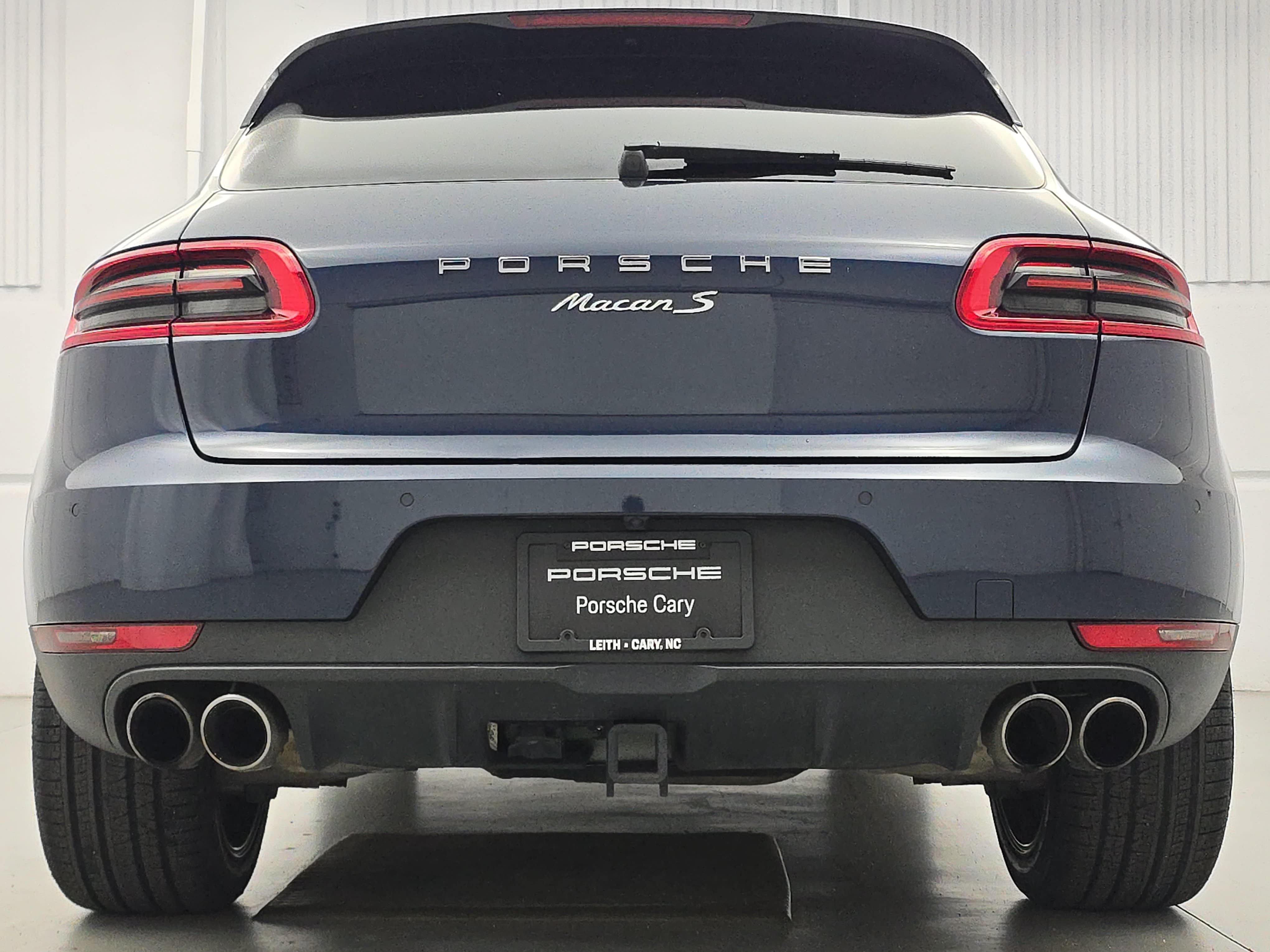 Certified 2016 Porsche Macan S AWD/4WD image 6