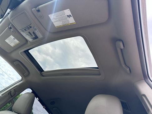 Used 2018 Toyota Sienna XLE FWD image 38