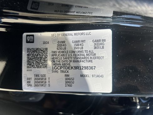 Used 2024 Chevrolet Colorado Z71 w/ Z71 Convenience Package 2 image 37