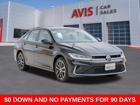 Used 2025 Volkswagen Jetta SE FWD image 3