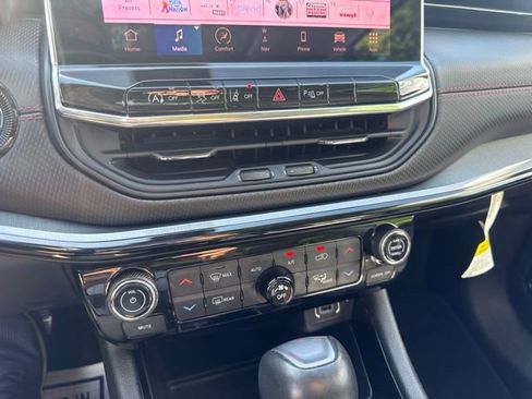 Used 2022 Jeep Compass Trailhawk w/ Trailhawk Elite Group AWD/4WD image 21