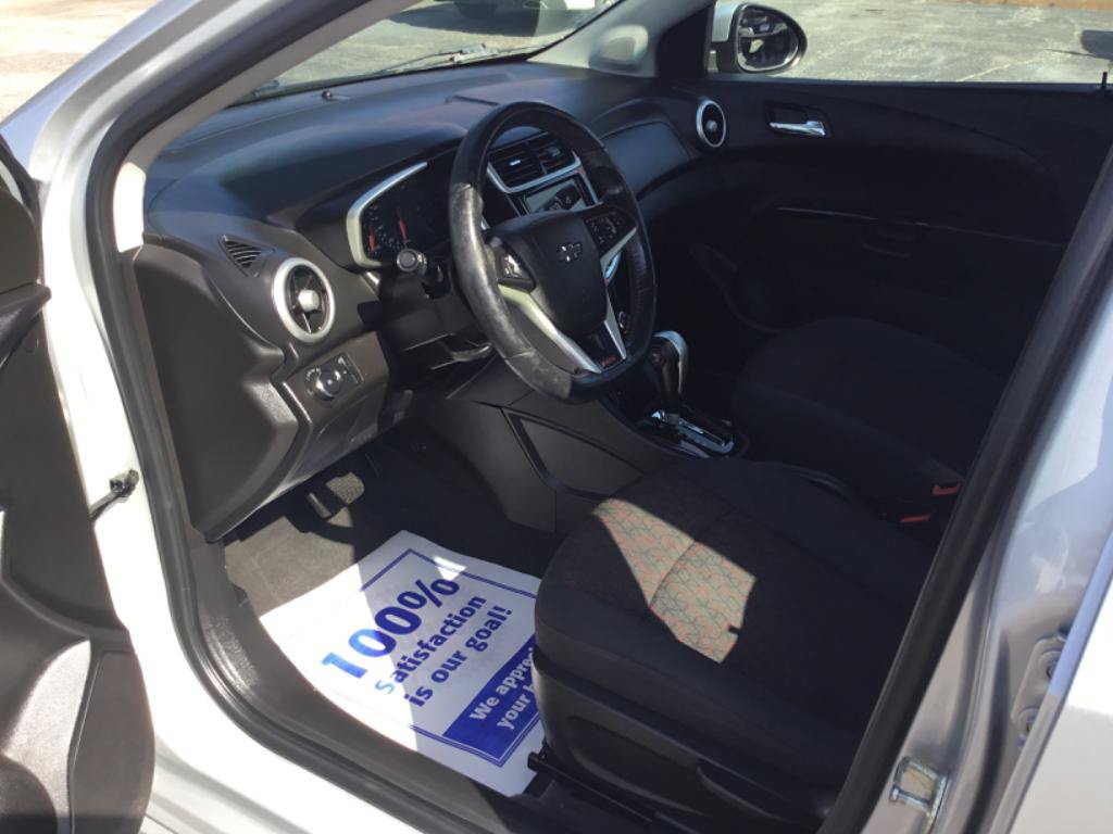 Used 2018 Chevrolet Sonic LT w/ RS Package FWD image 27
