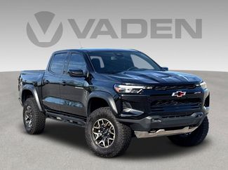 Used 2024 Chevrolet Colorado ZR2 w/ Technology Package AWD/4WD video 1