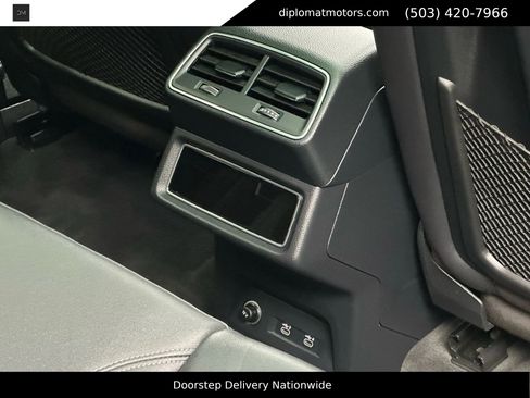 Used 2021 Audi e-tron Premium w/ Convenience Plus Package image 20