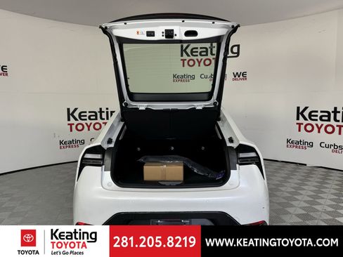 New 2026 Toyota Prius Plug-In Hybrid FWD image 11