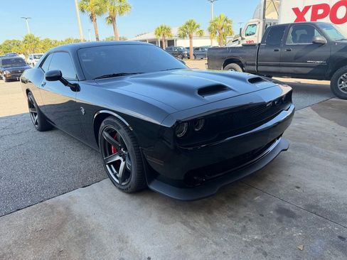 Used 2022 Dodge Challenger SRT Hellcat w/ Plus Package RWD image 1