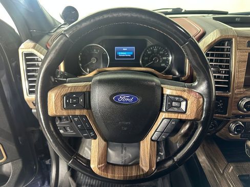 Used 2018 Ford F150 Platinum w/ Equipment Group 701A Luxury AWD/4WD image 29