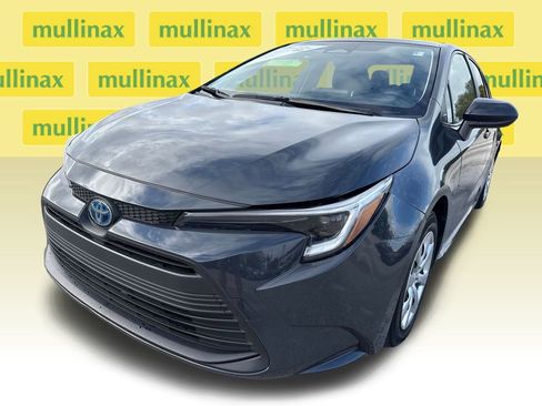 Used 2023 Toyota Corolla LE image 9
