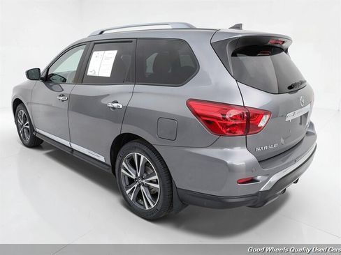 Used 2019 Nissan Pathfinder Platinum AWD/4WD image 7