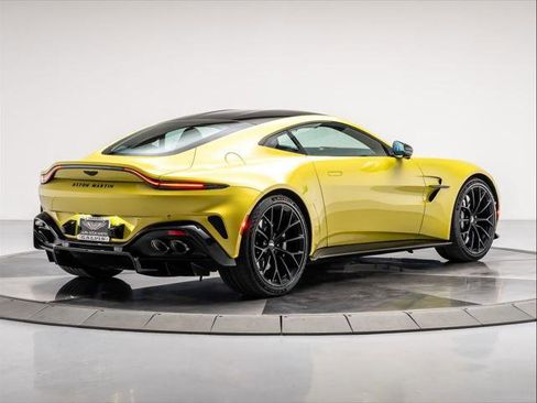 Used 2025 Aston Martin V8 Vantage Coupe image 13