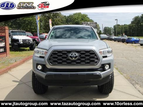 Used 2020 Toyota Tacoma SR5 RWD image 2