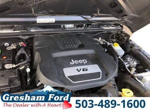 Used 2017 Jeep Wrangler Unlimited Sport w/ Max Tow Package AWD/4WD image 34