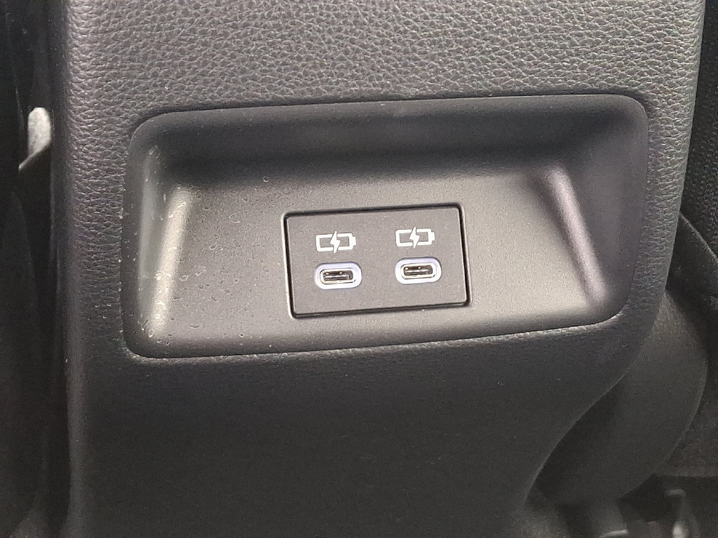Used 2027 Toyota Corolla SE FWD image 11