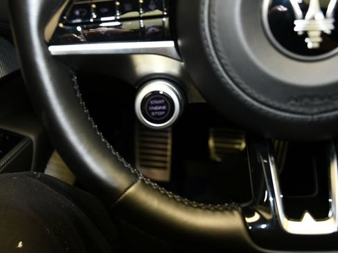 Used 2023 Maserati Grecale Modena AWD/4WD image 40
