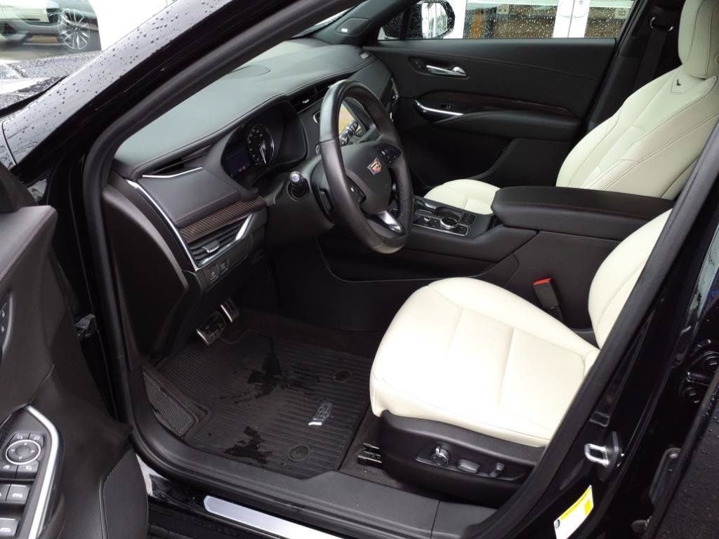 Used 2019 Cadillac XT4 Sport w/ Driver Assist Package AWD/4WD image 8