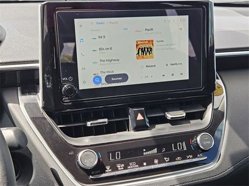 Used 2024 Toyota Corolla Cross XLE image 16