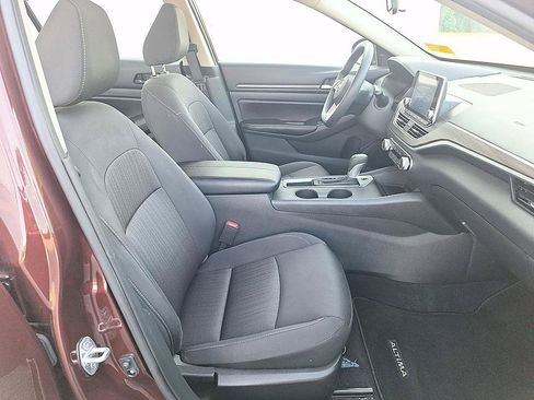 Certified 2025 Nissan Altima 2.5 SV FWD image 21