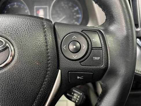 Used 2018 Toyota RAV4 XLE image 12