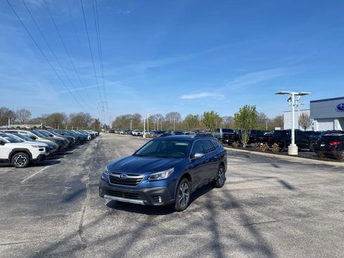 Used 2020 Subaru Outback Touring w/ Popular Package #2 image 5