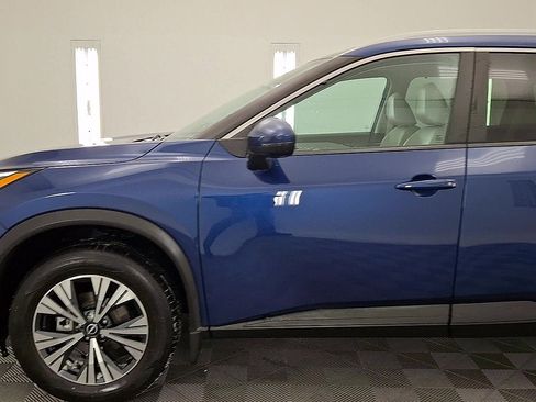 Used 2022 Nissan Rogue SV w/ SV Premium Package image 9