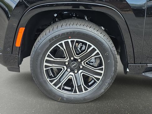 New 2026 Jeep Grand Wagoneer 4WD image 28