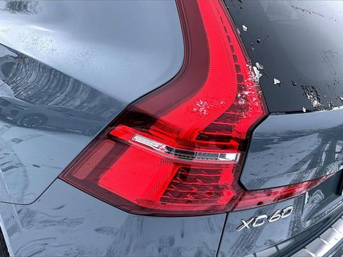 Used 2023 Volvo XC60 B5 Plus w/ Protection Package Premier image 22