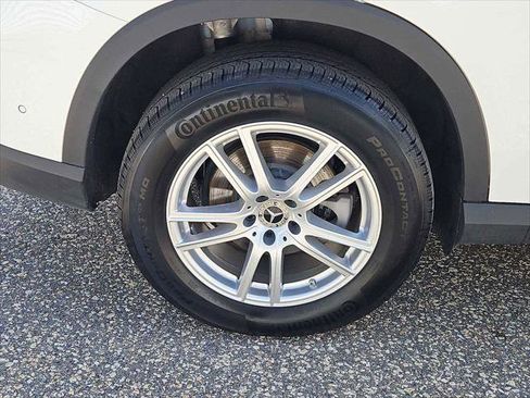 Used 2025 Mercedes-Benz GLC 300 4MATIC image 8