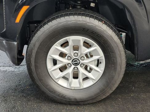 Used 2024 Nissan Frontier SV AWD/4WD image 10