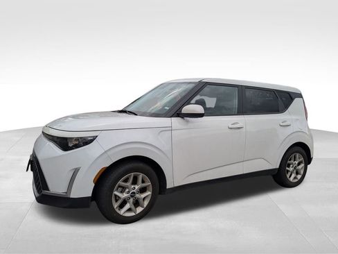 Used 2024 Kia Soul LX w/ Option Group 015 image 2