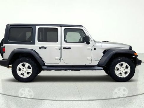 Used 2019 Jeep Wrangler Unlimited Sport S AWD/4WD image 10