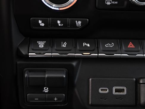 Used 2023 GMC Sierra 2500 Denali w/ Denali Ultimate Package image 4