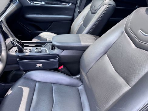 Used 2021 Cadillac XT5 Premium Luxury image 12