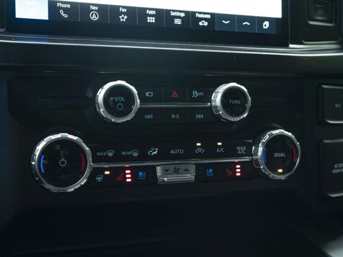 Used 2026 Ford F250 Lariat w/ Black Appearance Package AWD/4WD image 30