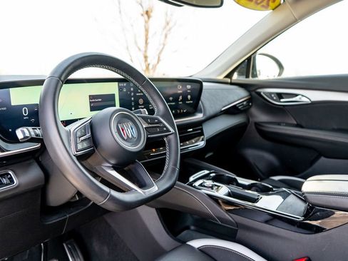 Used 2025 Buick Envision Sport Touring image 19