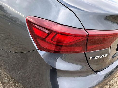 Certified 2024 Kia Forte LXS image 30
