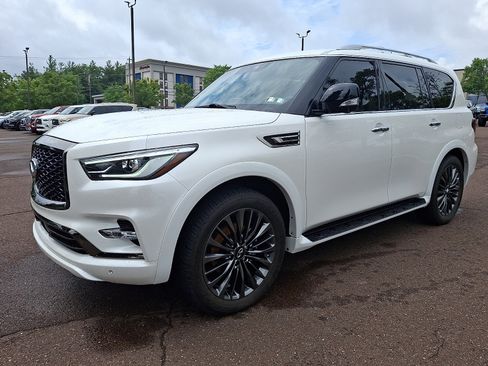 Certified 2023 INFINITI QX80 Premium Select w/ Cargo Package AWD/4WD image 3