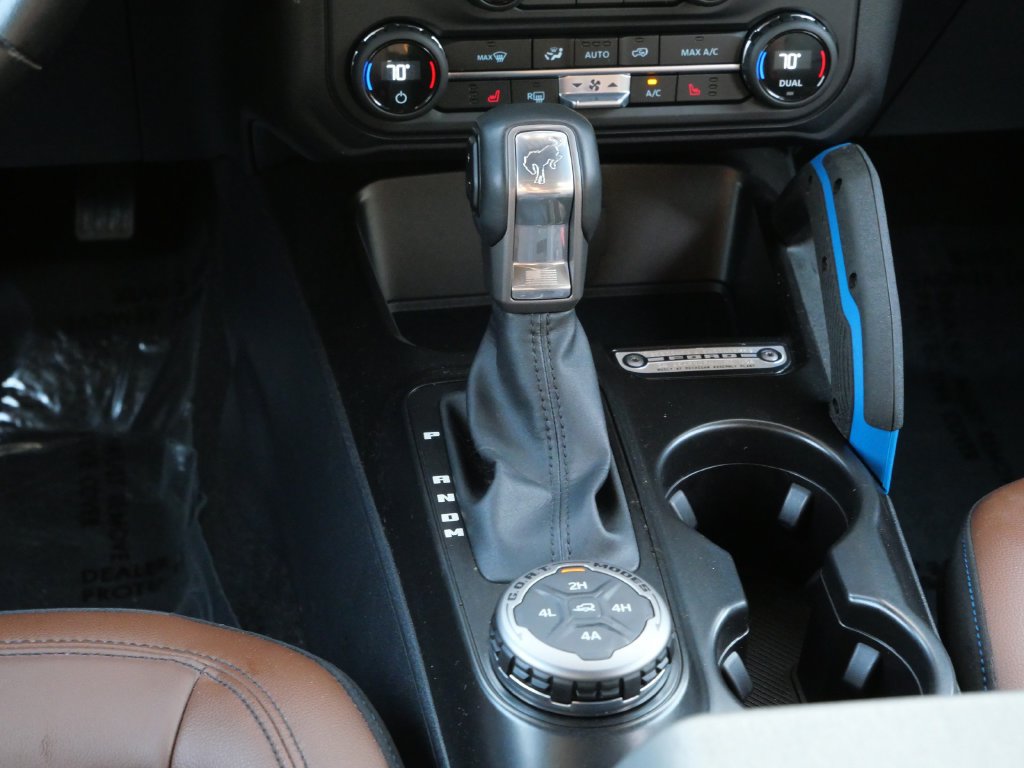Used 2023 Ford Bronco Outer Banks AWD/4WD image 18