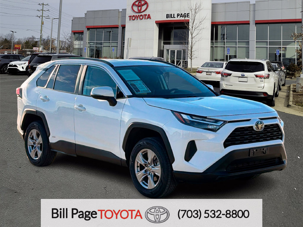 Used 2025 Toyota RAV4 XLE AWD/4WD image 1