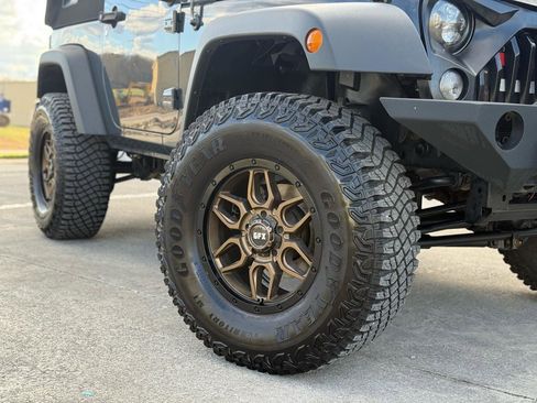 Used 2017 Jeep Wrangler Sport image 5