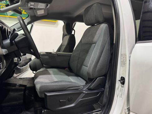 Used 2024 Ford F550 4x4 Crew Cab Super Duty w/ XLT Value Package image 12