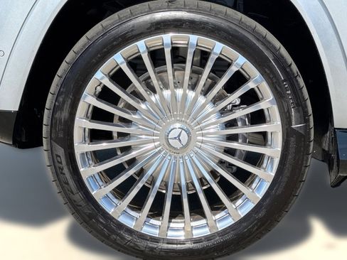 New 2026 Mercedes-Benz Maybach GLS 600 Maybach 600 image 12