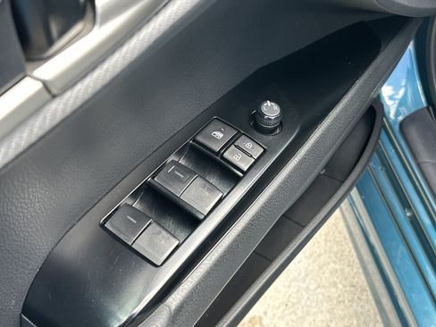 Used 2025 Toyota Camry SE FWD image 14