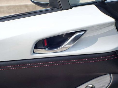 Used 2018 MAZDA MX-5 Miata Grand Touring RWD image 37