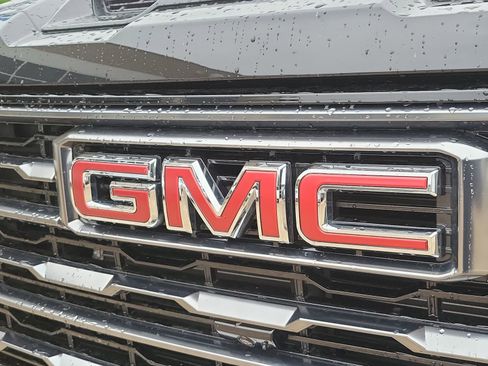 Certified 2026 GMC Sierra 2500 AT4 w/ AT4 Premium Plus Package AWD/4WD image 32