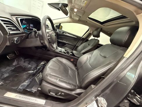 Used 2016 Ford Fusion Energi Titanium w/ Driver Assist Package FWD image 17