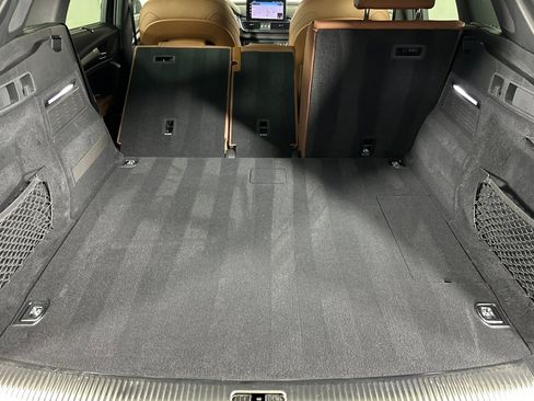 Used 2023 Audi Q5 e Premium Plus w/ Premium Plus Package image 14