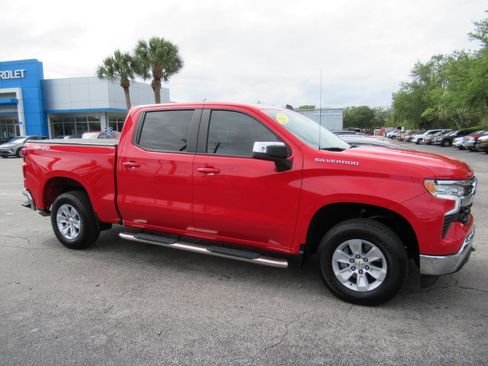 Used 2025 Chevrolet Silverado 1500 LT image 5